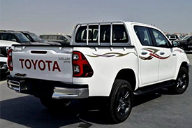 Toyota Hilux Double Cabin MT 2.7L